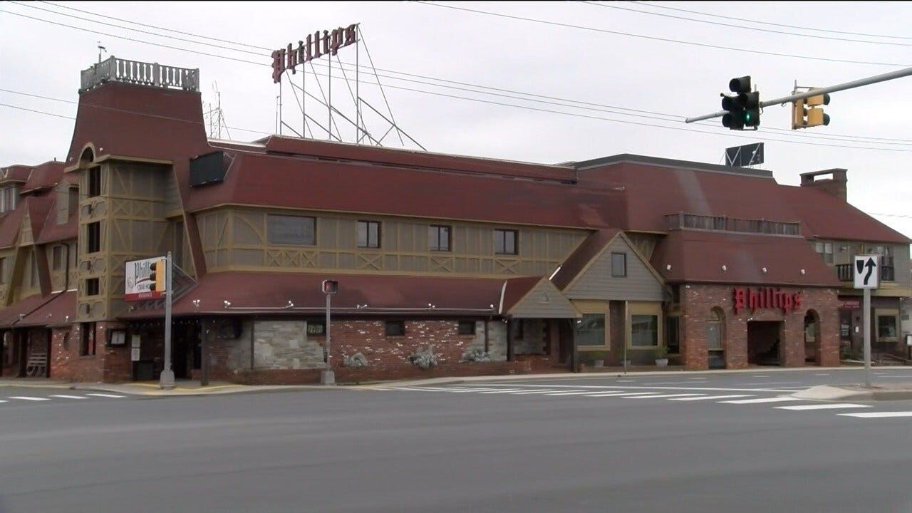 Locals React To Closure Of Phillips Crab House